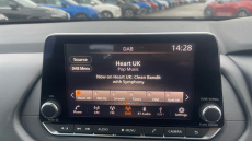 Nissan Qashqai 1.3 DiG-T MH Acenta Premium 5dr Petrol Hatchback